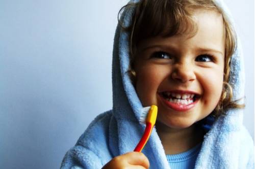 Как правильно ухаживать за зубами ребенка
