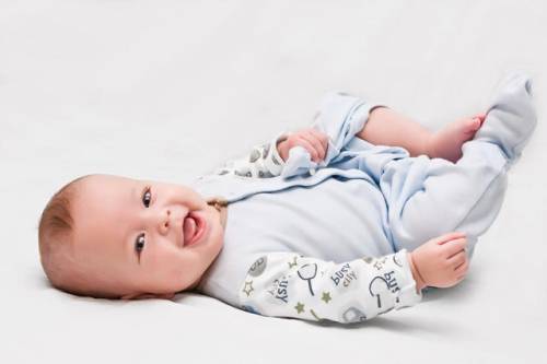 Основные правила выбора одежды для новорожденного