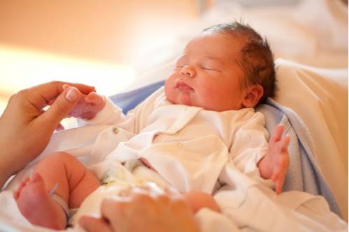 Что нужно новорожденному в первые месяцы жизни?